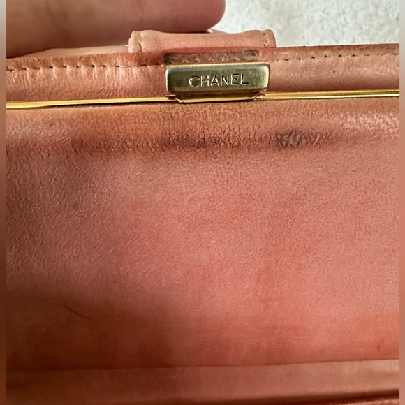 CHANEL CC Logo Caviar Skin Long Bifold Wallet - Picture 6 of 16